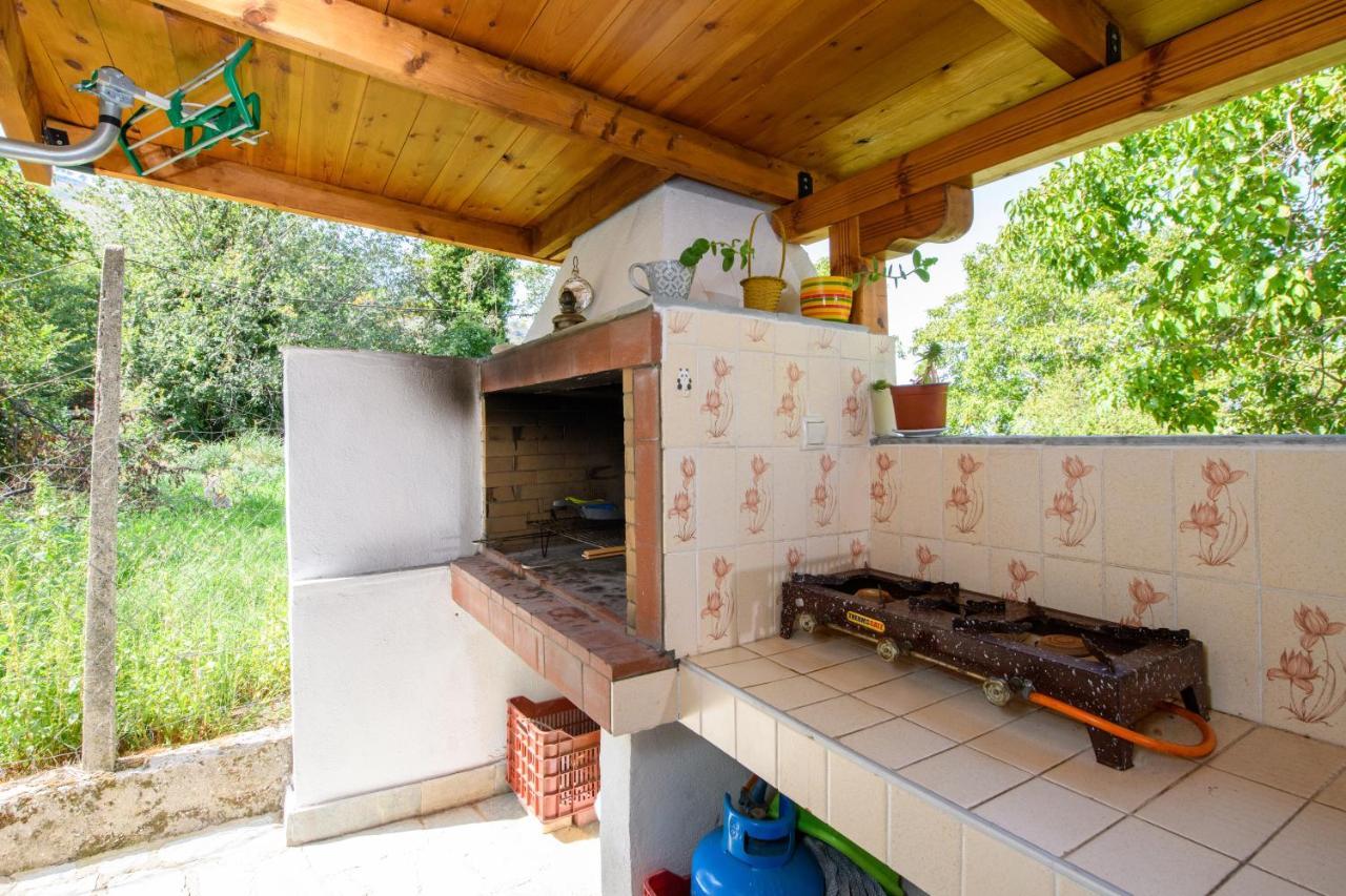 Villa Suzana Mikros Prinos Exterior foto