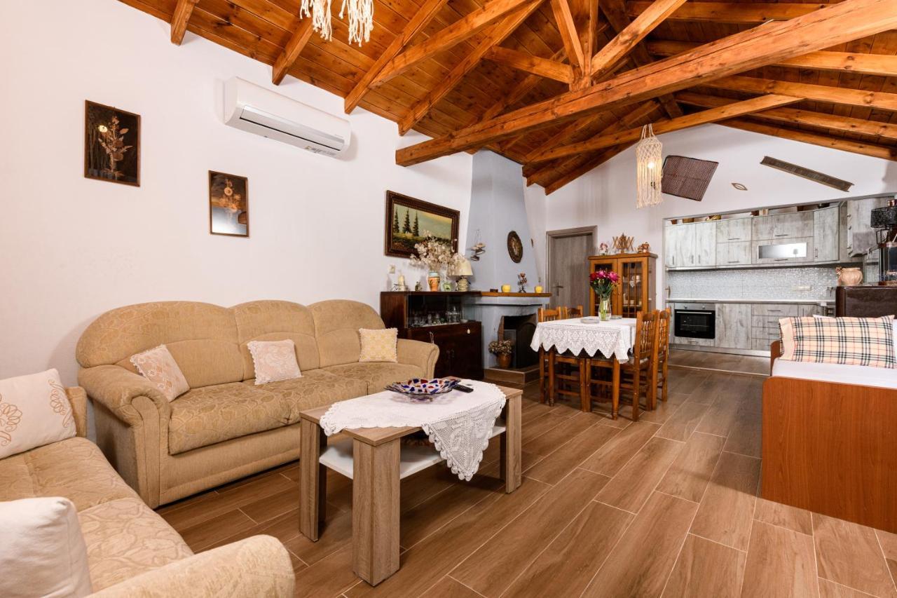 Villa Suzana Mikros Prinos Exterior foto
